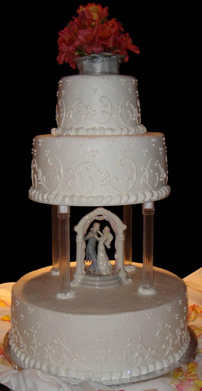 A very pretty wedding cake