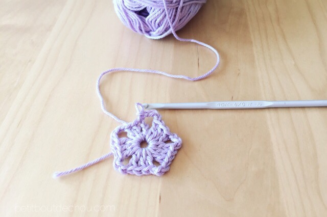 lilac cotton yarn star crochet round 1