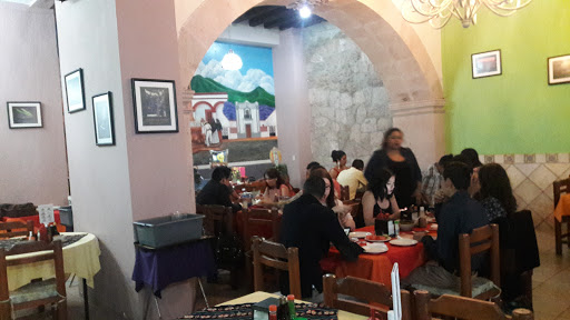 Rapi pizza, 59510, Calle Prof. Fajardo Sur 24, Centro 1, Jiquilpan de Juárez, Mich., México, Restaurante de comida para llevar | MICH
