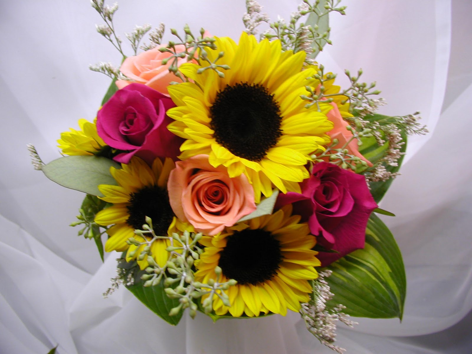 sunflower wedding bouquets 15