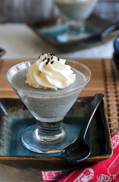 How to Make Black Sesame Pudding 黑芝麻布丁 with step-by-step video tutorial.  It's a refreshing and decadent Asian dessert that's easy to prepare.  http://uTry.it