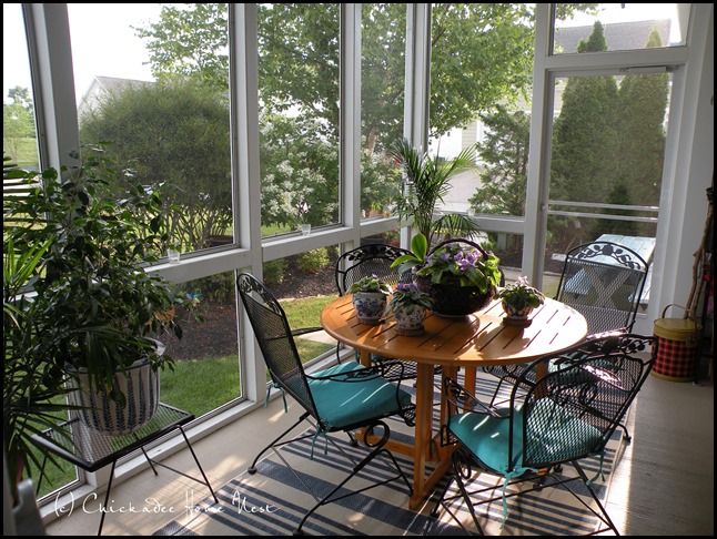 Screened Porch, Chickadee Home Nest