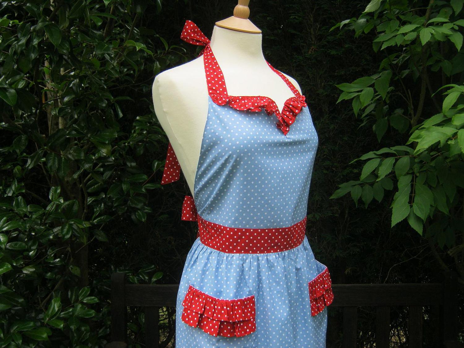 Vintage inspired 1950s apron with curve ruffle, French style blue and red,