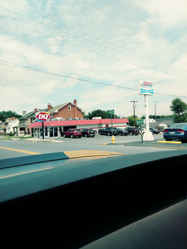 Fast Food Restaurant «Dairy Queen Store», reviews and photos, 822 Winchester Ave, Martinsburg, WV 25401, USA