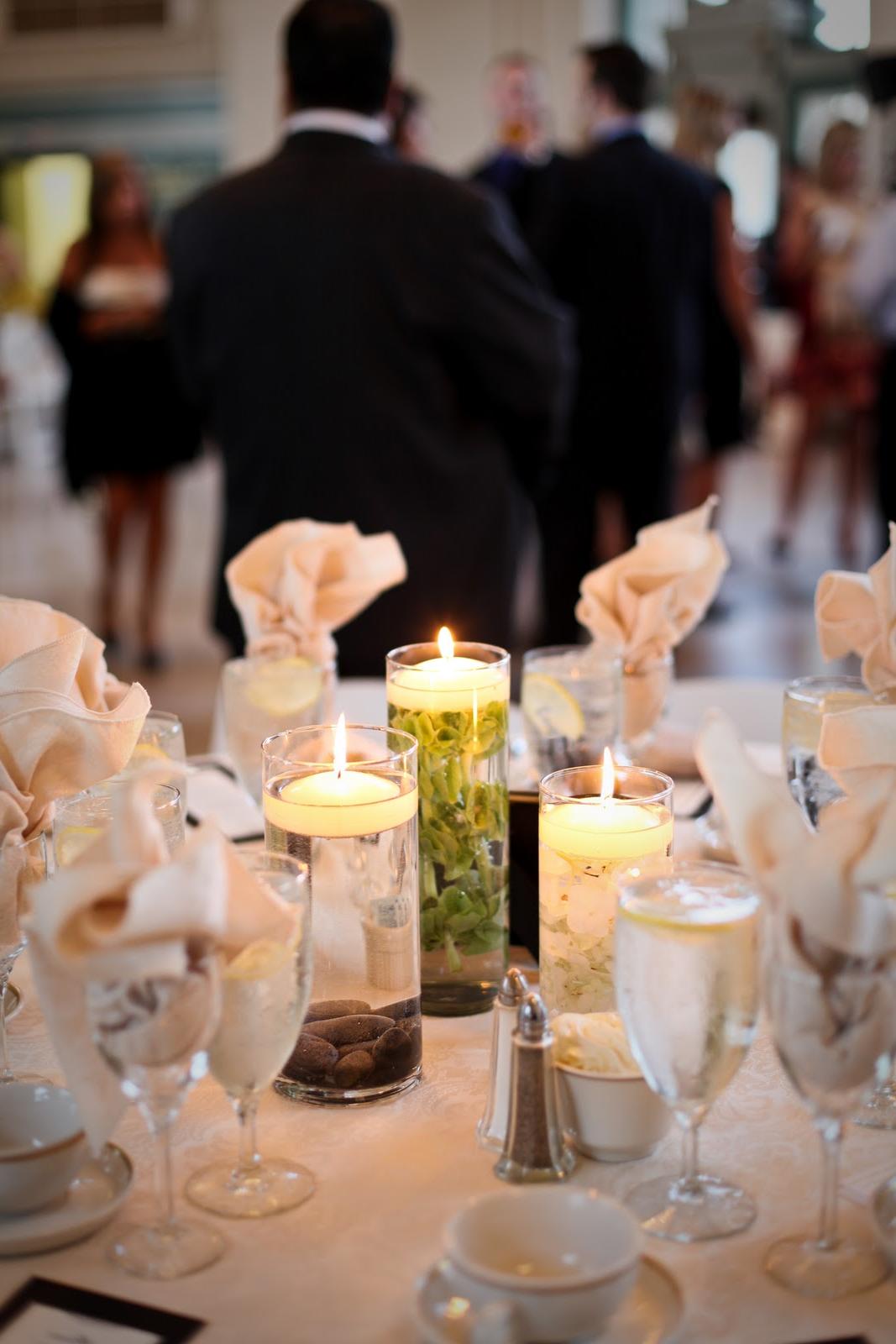 With a love for all things natural, Bethanie chose centerpieces featuring