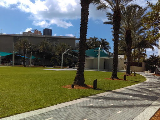 Park «Heritage Park», reviews and photos, 19200 Collins Ave, Sunny Isles Beach, FL 33160, USA