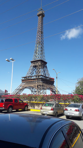 Torre Eiffel Durango, Boulevard González de la Vega 18, Parque Industrial, 35090 Gómez Palacio, Dgo., México, Atracción turística | DGO