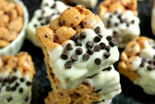 Cookie Cereal Marshmallow Treats 4_zpsdkwkyhed