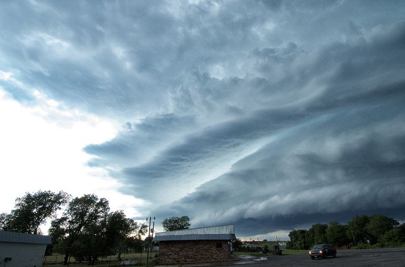 shelf-cloud-3