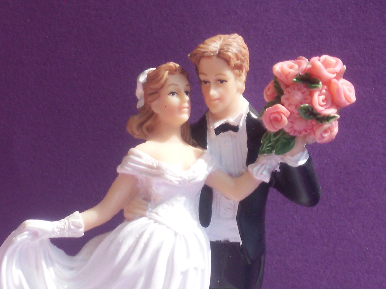 Shall We Dance   Bride and Groom Wedding Cake Topper   New with Box