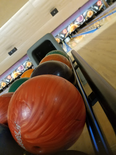 Bowling Alley «West Valley Bowl», reviews and photos, 2365 East St, Tracy, CA 95376, USA