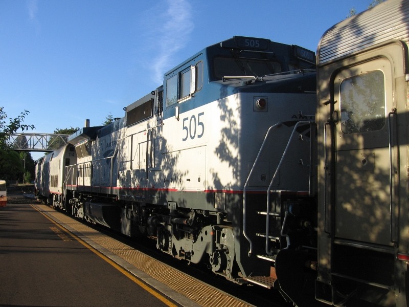 [IMG_7438%2520Amtrak%2520B32-8WH%2520%2523505%2520in%2520Salem%252C%2520Oregon%2520on%2520July%25203%252C%25202007%255B2%255D.jpg]