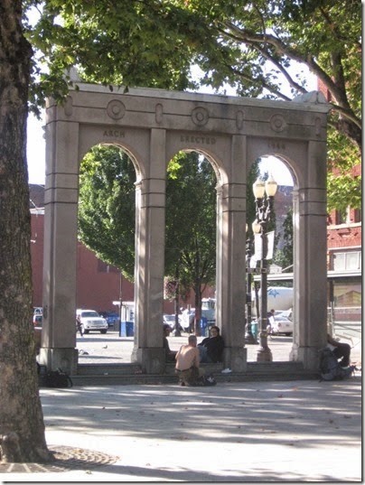 IMG_3604 Ankeny Square Arch in Portland, Oregon on September 10, 2008