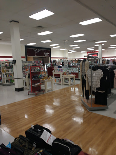 Department Store «T.J. Maxx», reviews and photos, 865 Bridgeport Ave, Shelton, CT 06484, USA