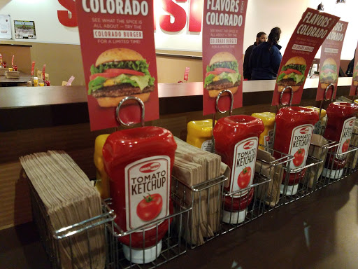 Hamburger Restaurant «Smashburger», reviews and photos, 4752 Cornell Rd, Blue Ash, OH 45241, USA