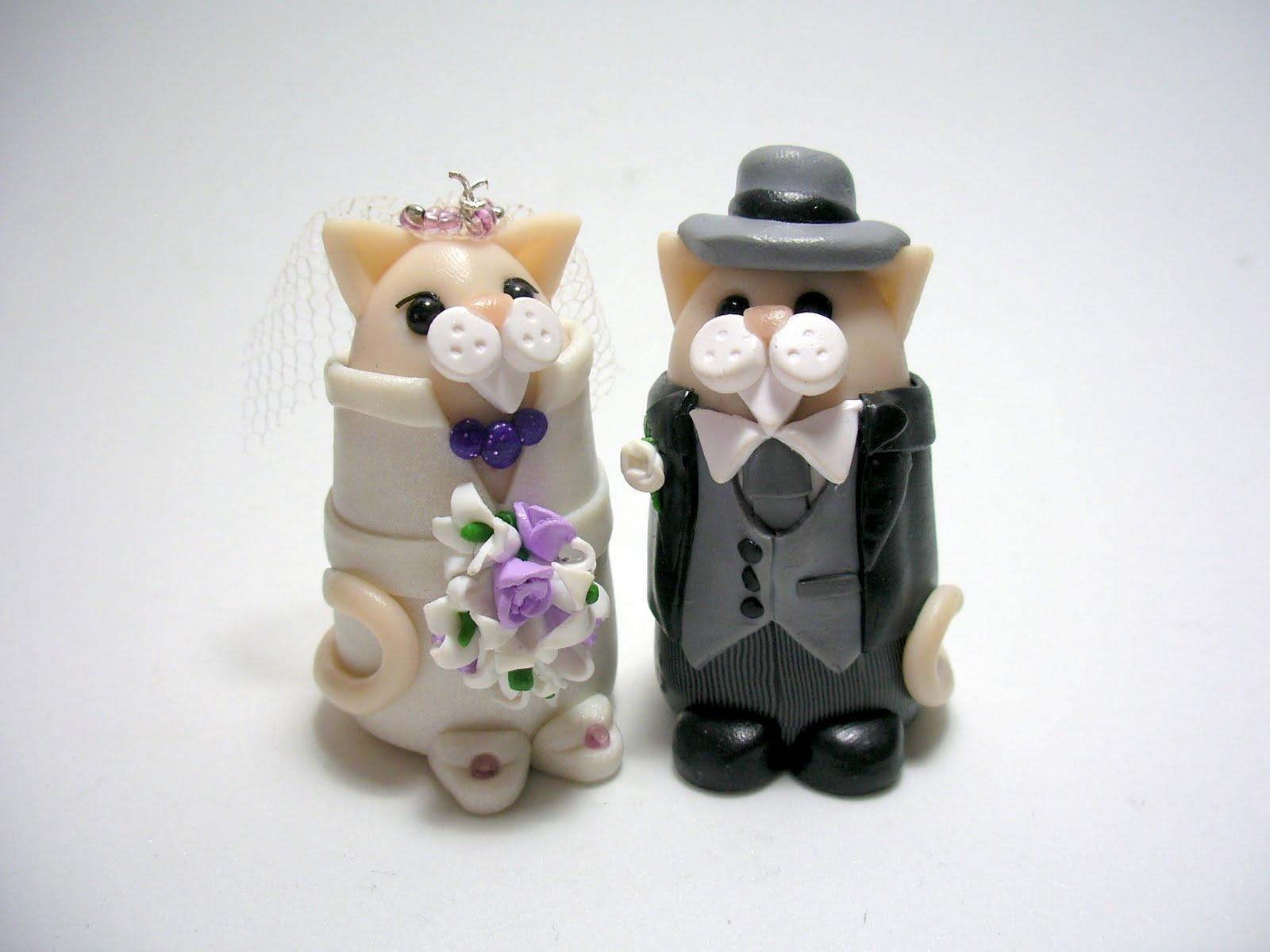 up a wedding cake topper