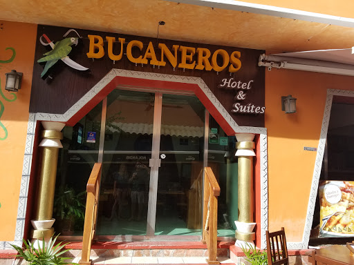 Hotel Bucaneros, Av. Hidalgo #11, 77400 Isla Mujeres, Q.R., México, Hotel | QROO