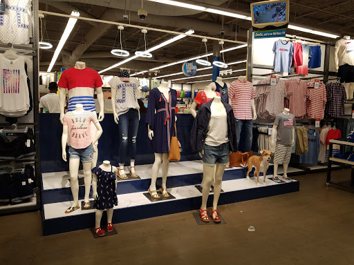 Clothing Store «Old Navy», reviews and photos, 400 S State Rd, Springfield, PA 19064, USA