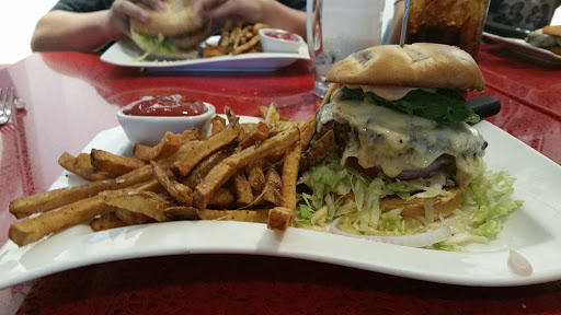 Hamburger Restaurant «Prime BurgerHouse», reviews and photos, 250 S Grove Ave, Elgin, IL 60120, USA
