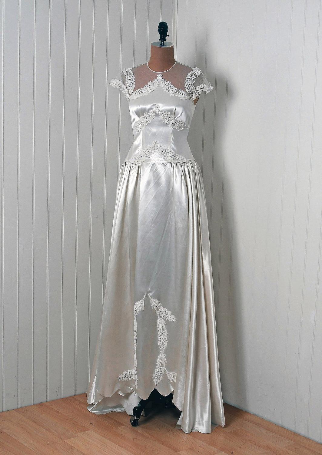 antique white wedding dresses