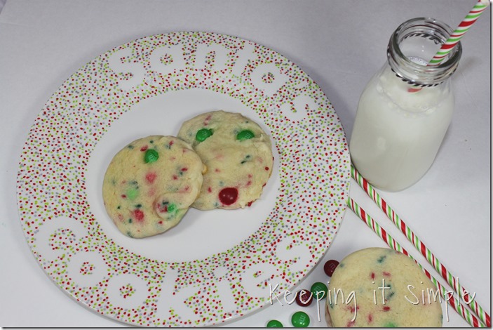 #ad Santa-Cookies-Cake-Cookies-With-DIY-Santa-Plate #BakeintheFun (28)