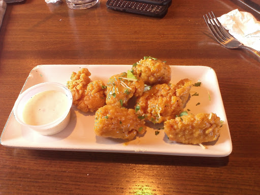 Restaurant «TGI Fridays», reviews and photos, 993 US-1, North Brunswick Township, NJ 08902, USA