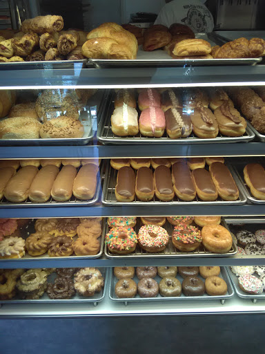 Donut Shop «Donuts Plus», reviews and photos, 1790 Erringer Rd, Simi Valley, CA 93065, USA