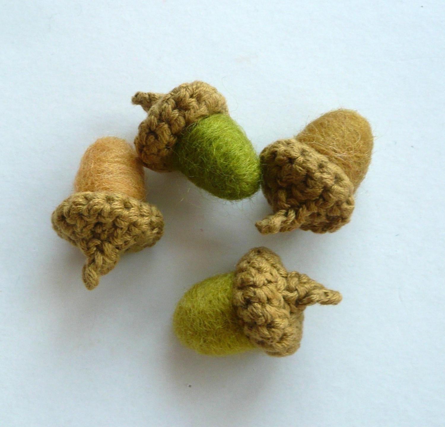 4 olive wool Acorns - crocheted and felted - Thanksgiving table decoration