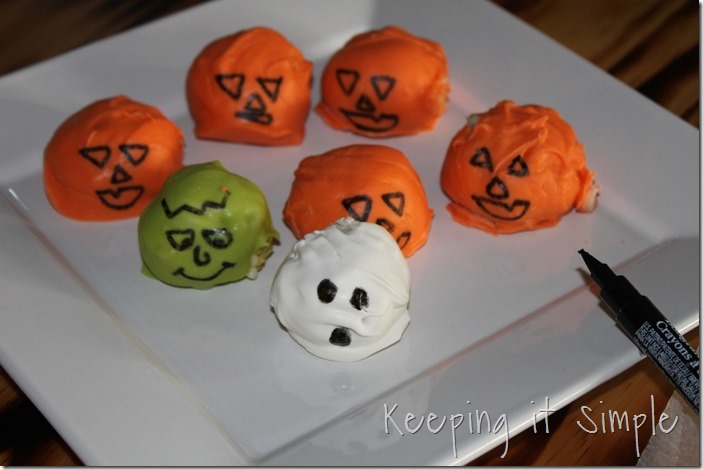 Halloween-treat-no-bake-cake-batter-truffles (3)