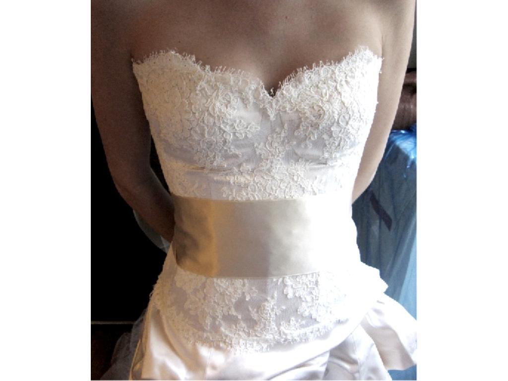 2   Used Wedding Dresses