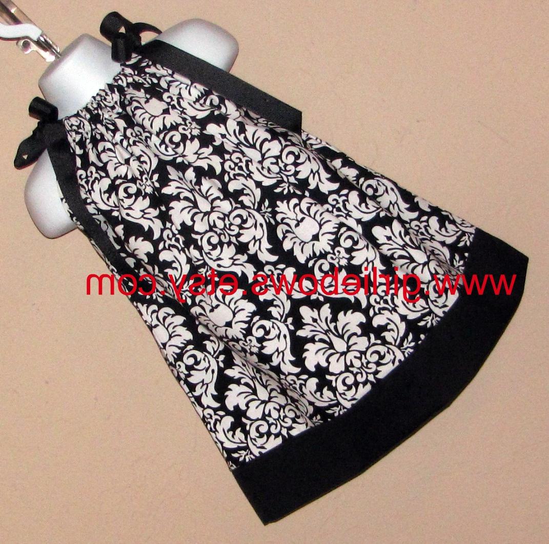 Damask Black and White