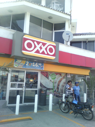 Oxxo, Valle De Las Garzas 39, Planta Peletizadora de Pemex, 28876 Manzanillo, Col., México, Tienda de ultramarinos | COL