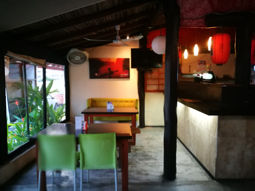 Wabi Zihua, Av Paseo de Zihuatanejo Poniente, El Hujal, Zihuatanejo, GTO, México, Restaurante | GRO