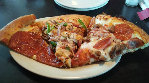 Pizza Restaurant «Pizza Hut», reviews and photos, 49 Bangor Mall Blvd, Bangor, ME 04401, USA