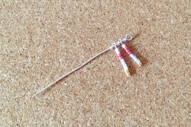Triangle beaded necklace miyuki beads head pins spacing detail 2