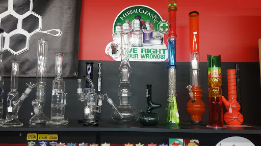 Tobacco Shop «Wingfoot Smoke Shop», reviews and photos, 629 E Chandler Blvd, Chandler, AZ 85225, USA