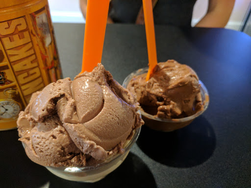 Ice Cream Shop «Alaura Kitchen and Candy», reviews and photos, 36 S Broadway, Pitman, NJ 08071, USA