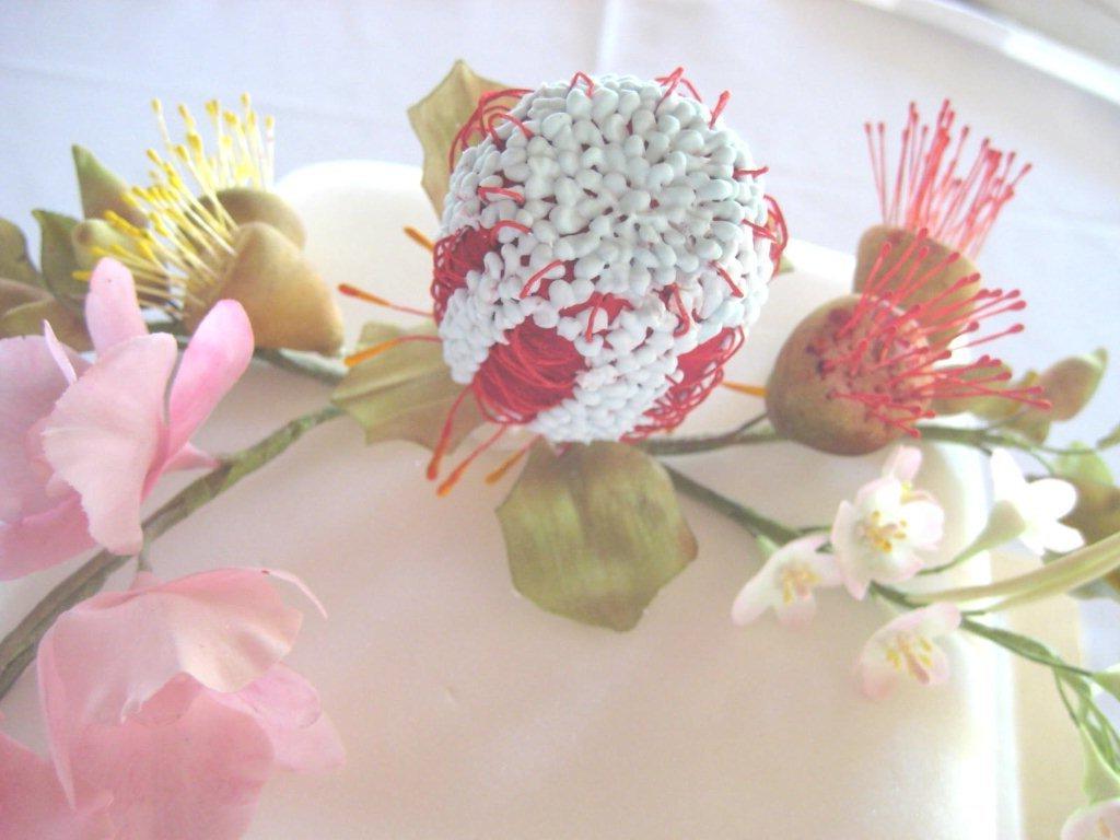 Australian flower wedding cake