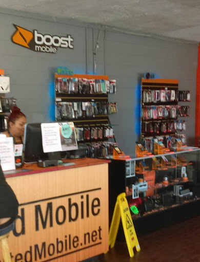 Cell Phone Store «Boost Mobile Premier Store», reviews and photos, 2602 Madison Ave, Indianapolis, IN 46225, USA
