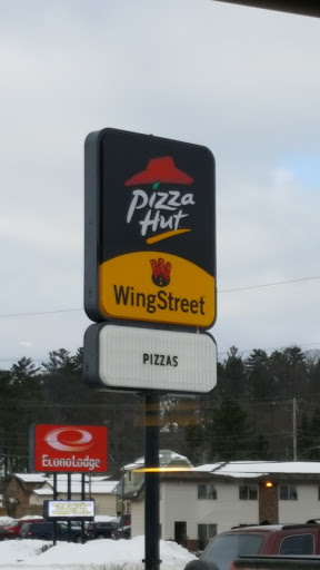 Pizza Restaurant «Pizza Hut», reviews and photos, 1600 Stephenson Ave, Iron Mountain, MI 49801, USA