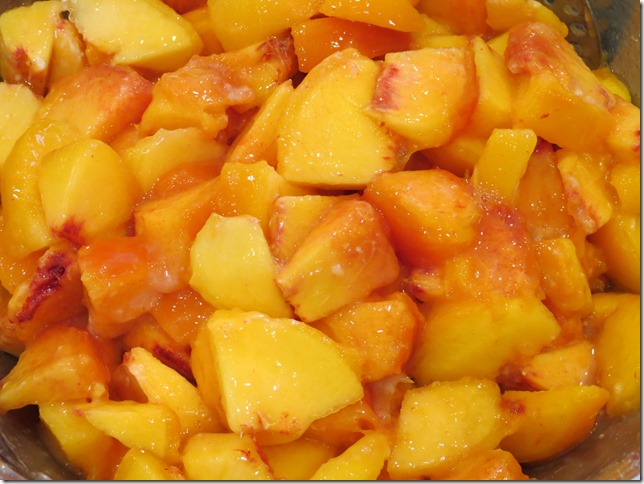 Sliced peaches