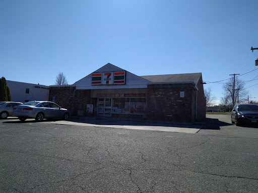 Convenience Store «7-Eleven», reviews and photos, 357 Richard St, Newington, CT 06111, USA