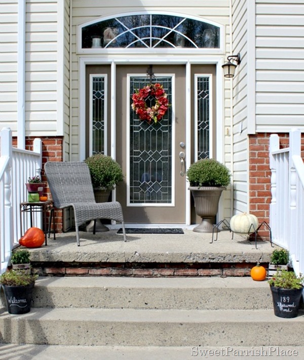 Fall-front-stoop-2015-1