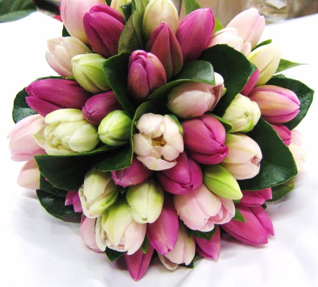 tulip-wedding-bouquet.jpg