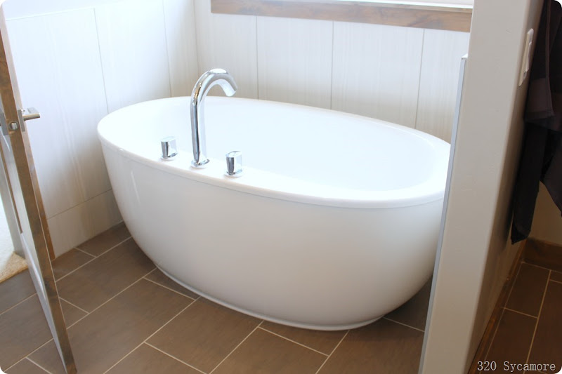 sleek modern tub