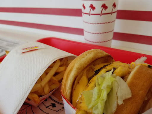 Hamburger Restaurant «In-N-Out Burger», reviews and photos, 6501 N MacArthur Blvd, Irving, TX 75039, USA
