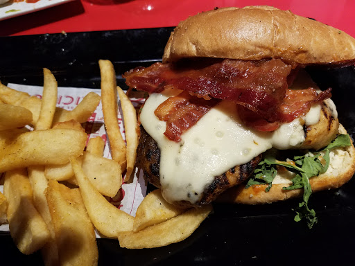 Hamburger Restaurant «Red Robin Gourmet Burgers», reviews and photos, 4999 Kietzke Ln, Reno, NV 89509, USA