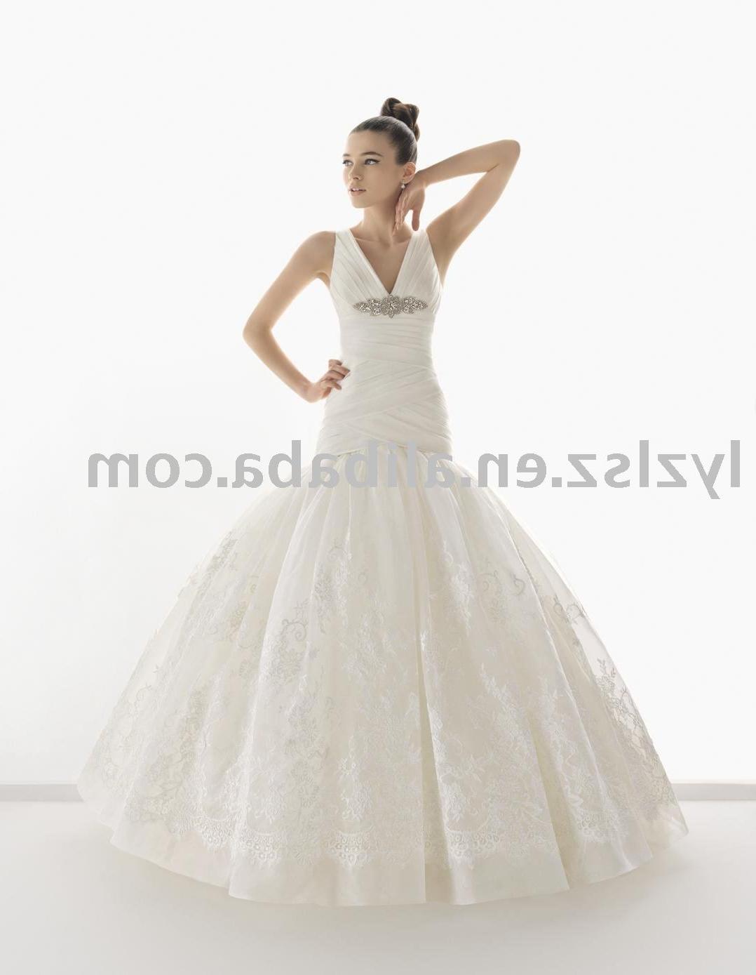 See larger image: 2011 NEW STYLE HY2337 gorgeous V-neck lace wedding dress