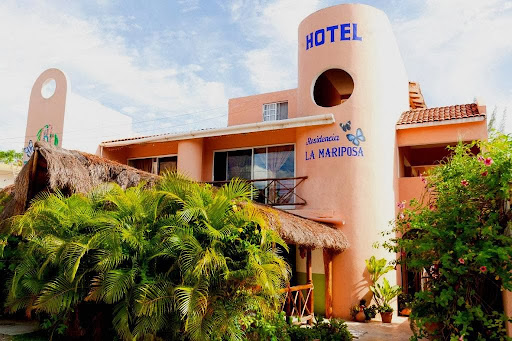 Hotel Residencia La Mariposa, Calle Mercurio Poniente 21, Colonia Centro, 77780 Tulum, Q.R., México, Hotel en el centro | QROO