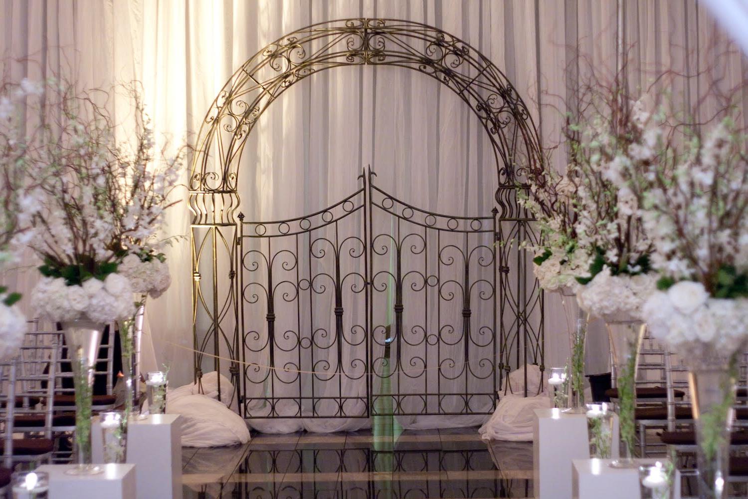 wood arches for wedding